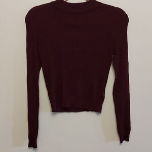 H&M Burgundy cropped turtleneck sz. S